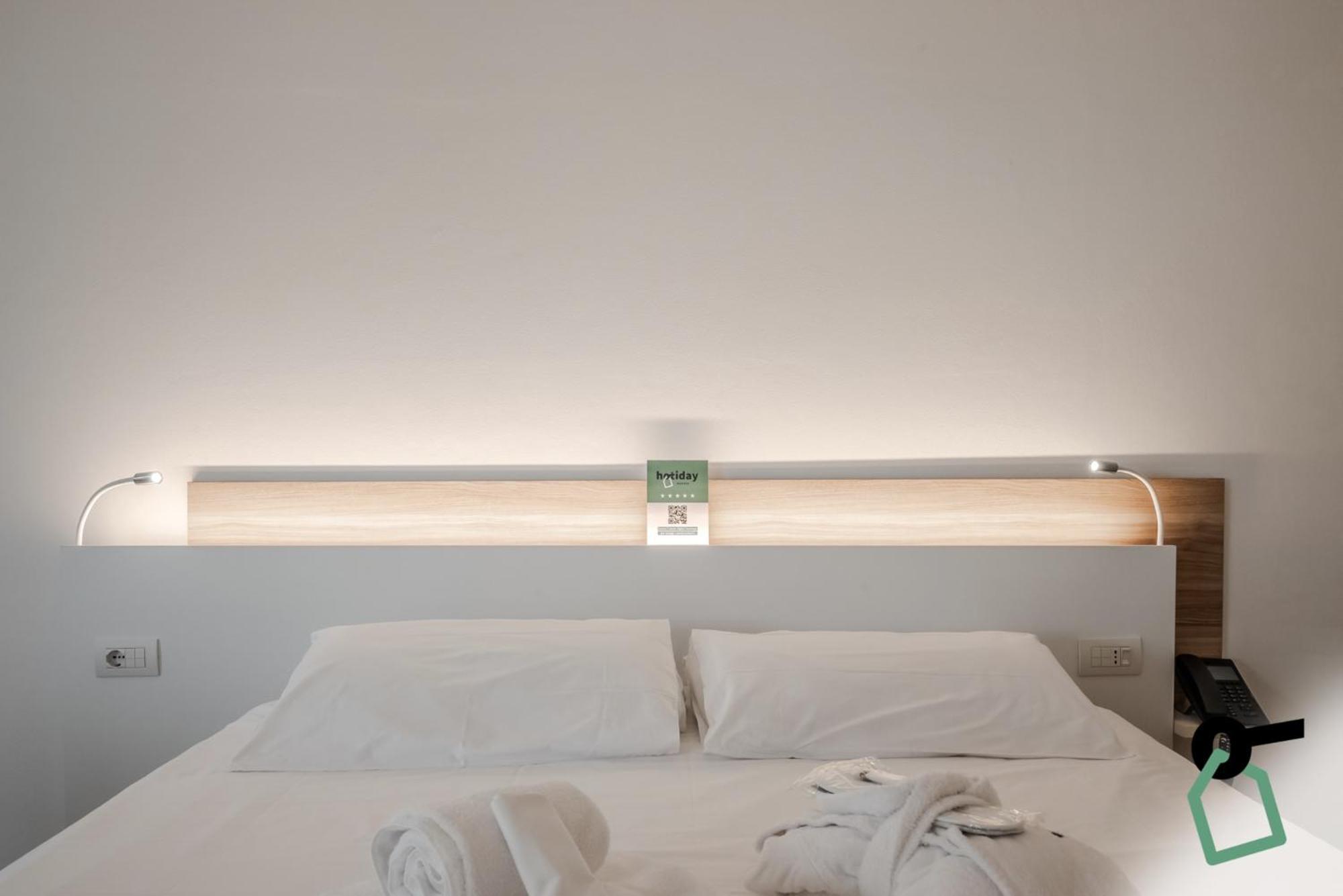 Hotiday Room Collection - Tirrenia Buitenkant foto