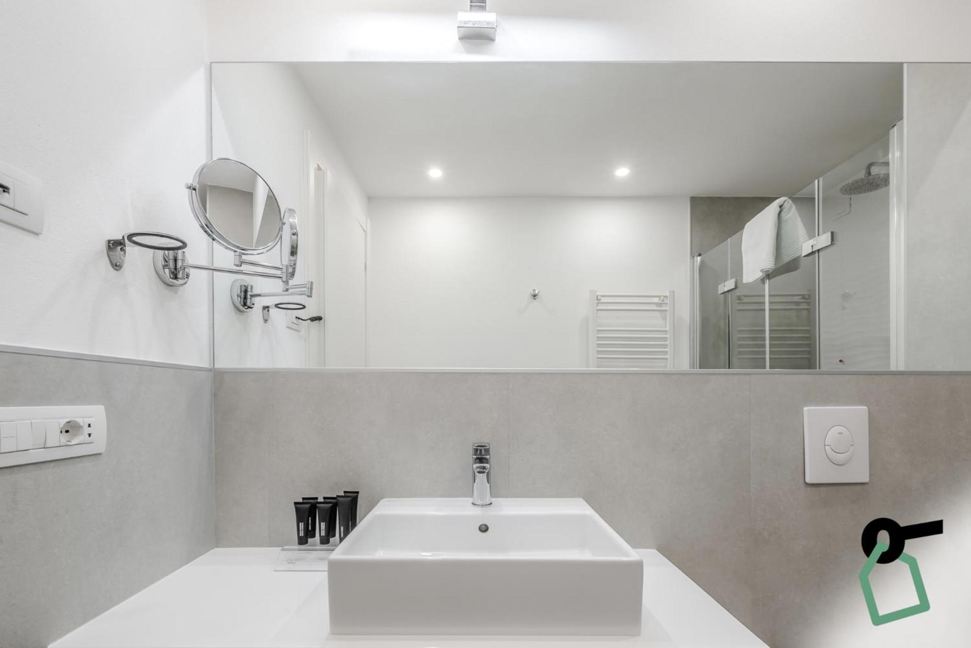 Hotiday Room Collection - Tirrenia Buitenkant foto