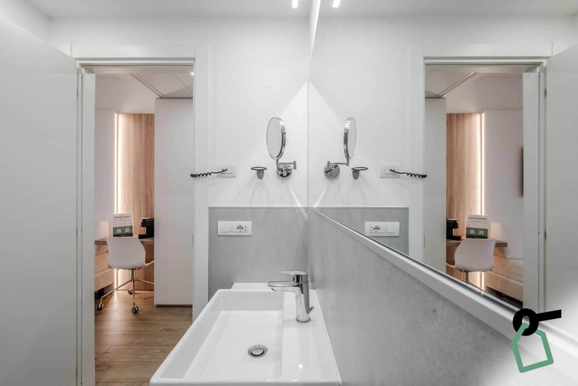 Hotiday Room Collection - Tirrenia Buitenkant foto