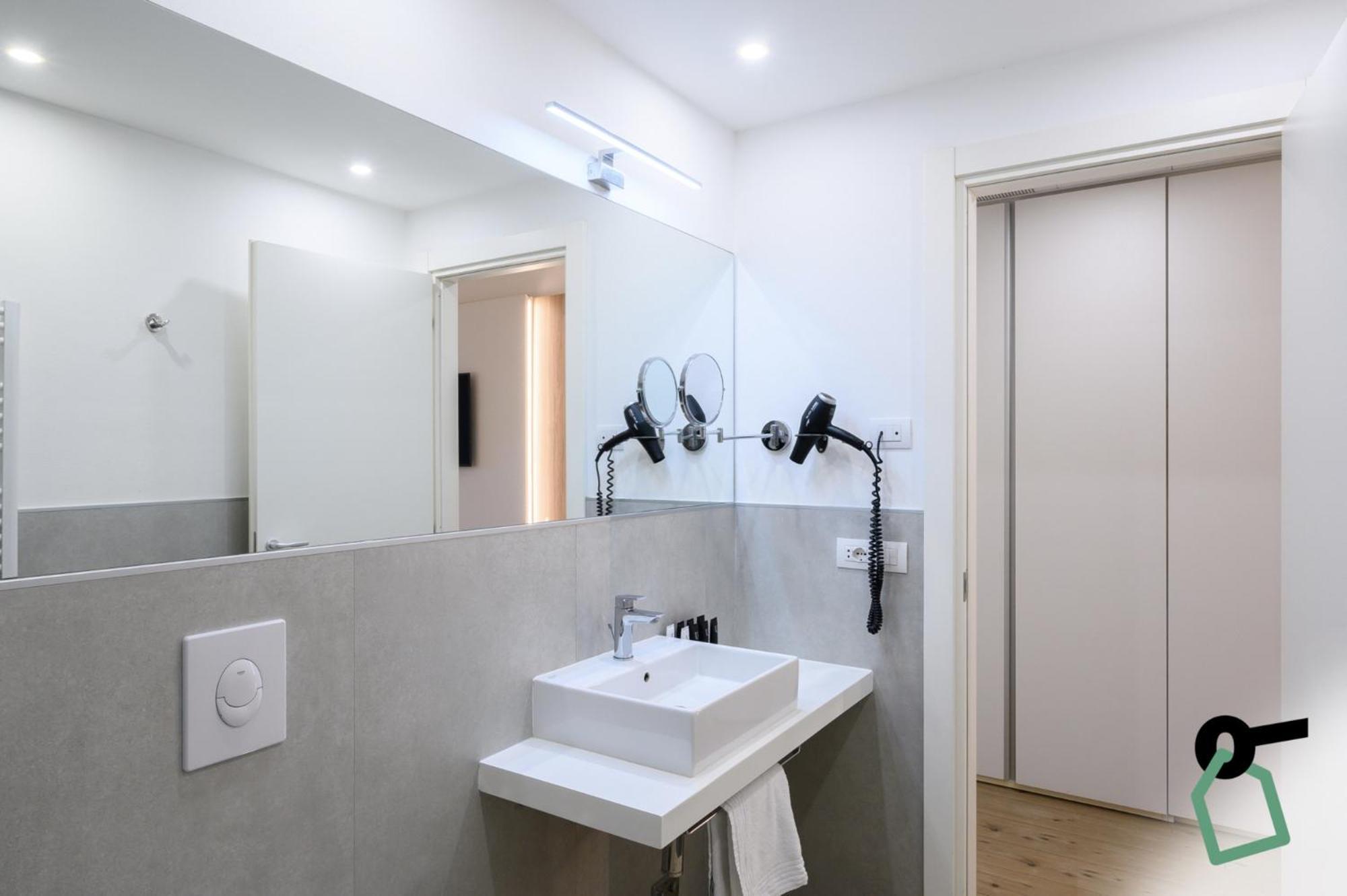 Hotiday Room Collection - Tirrenia Buitenkant foto