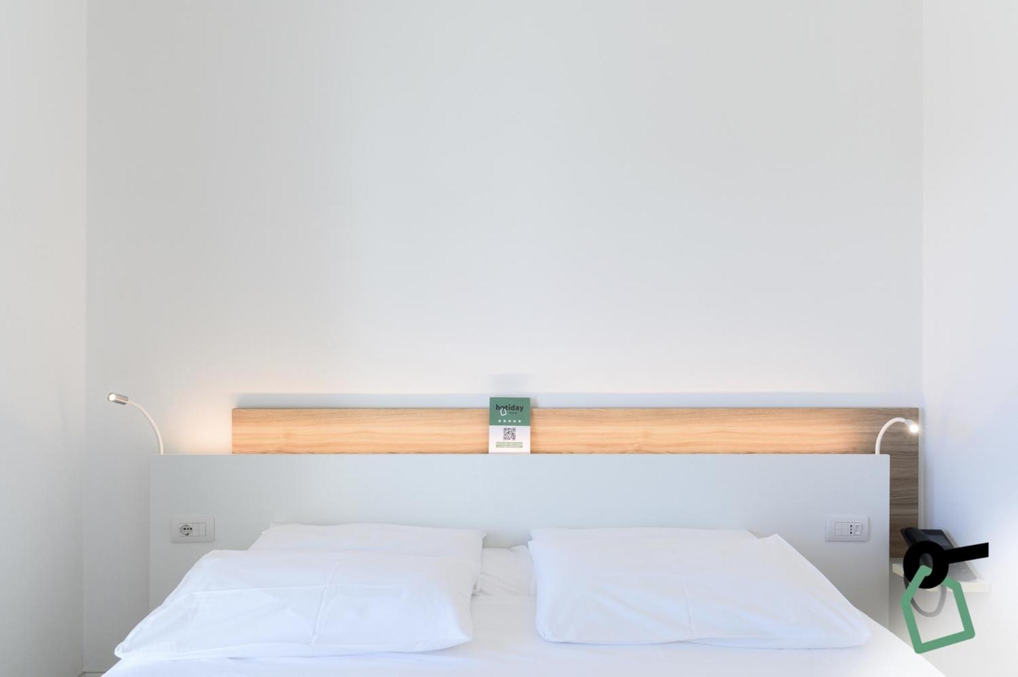 Hotiday Room Collection - Tirrenia Buitenkant foto